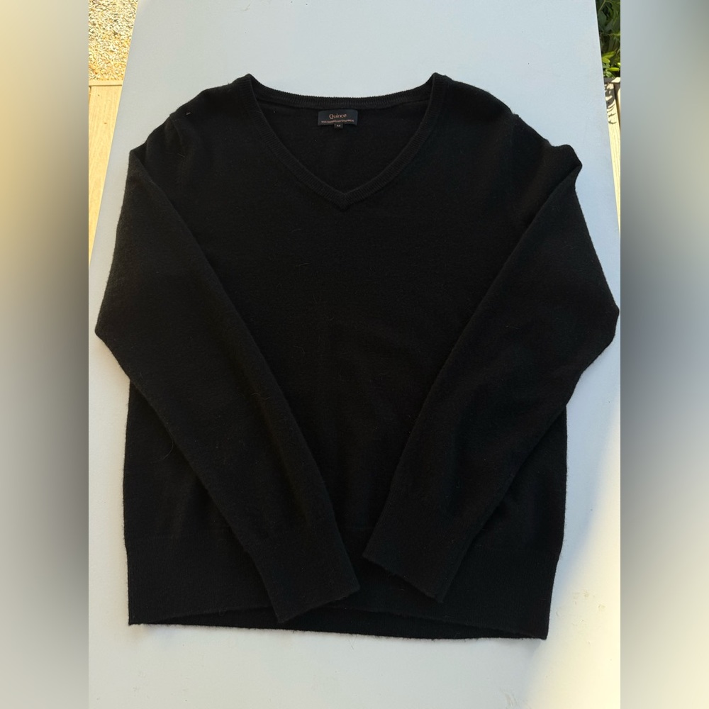 Quince Mongolian Cashmere Elegant Black V-Neck Sweater